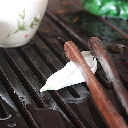 Creative Handmade Magnolia Flower Tea Pet Ornaments, Ceramics Can Be Raised Tea Ceremony, Tea Tray Decorations, 2Pcs per Pack