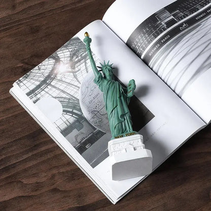 Creative Home Decoration Handicraft Model Ornaments Statue Of Liberty Resin Craftsmanship Office Statue
