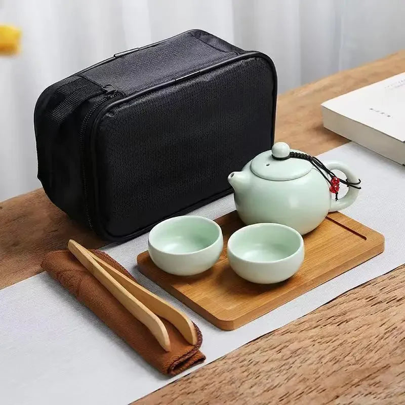 Creative Kung Fu Travel Tea Set Includes 1 Pot and 2 Cups Shu Puer Teaware Samovar Ceramic Mug Teapot Kettles Yixing Kettle Cup