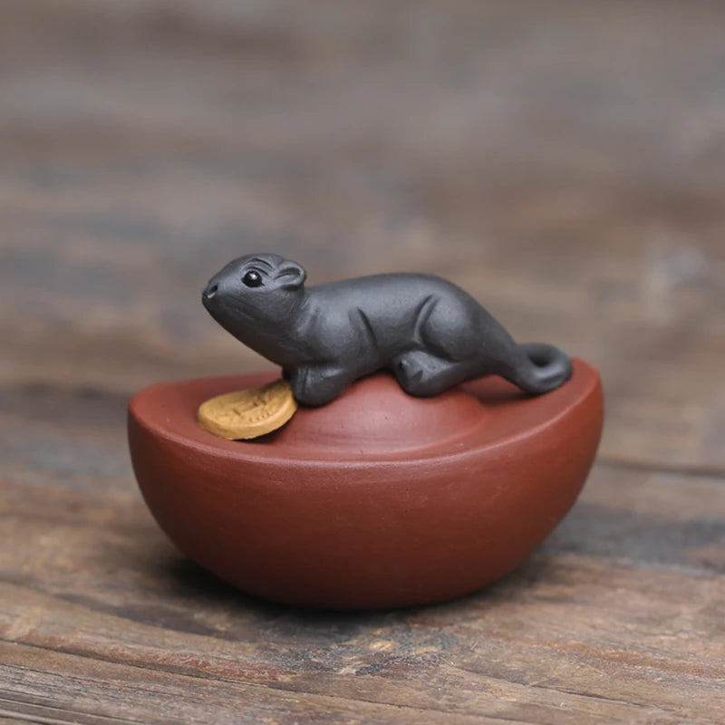 Creative Tea Pet Mouse on Money Wealthy Mascot Yixing Zisha Purple Clay Table Decoration Chinese Ornament Small Size On Sales