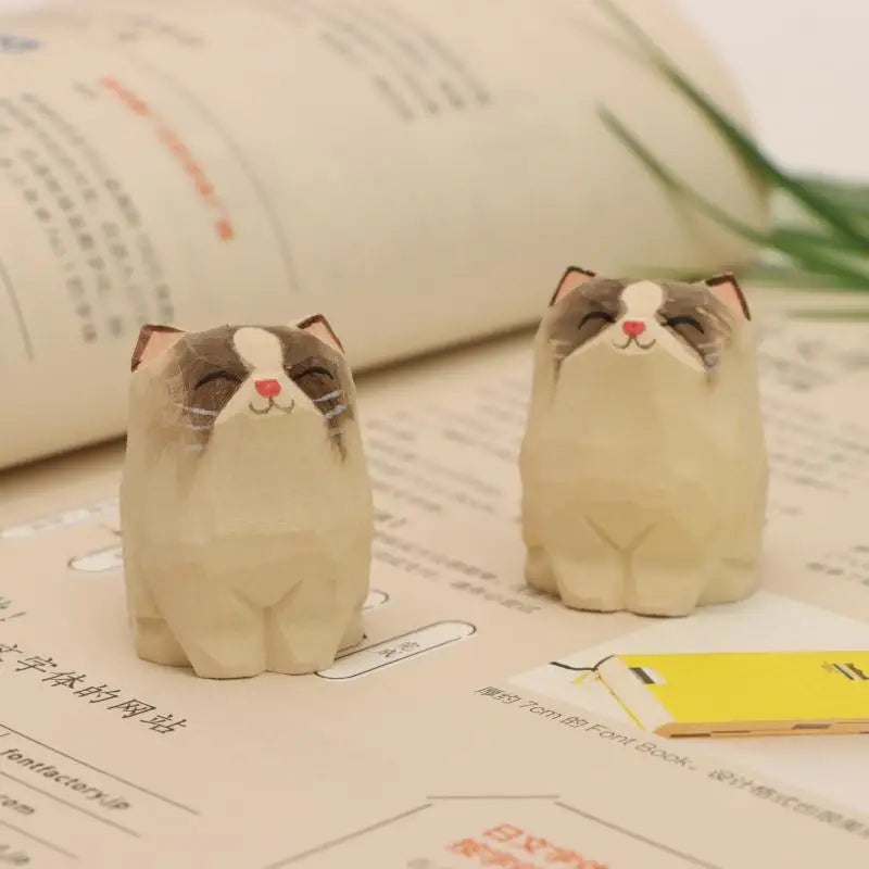 Creative handmade wooden carving cute cat tabletop decoration personalized pet cat pet arts and crafts for gifts sculpture