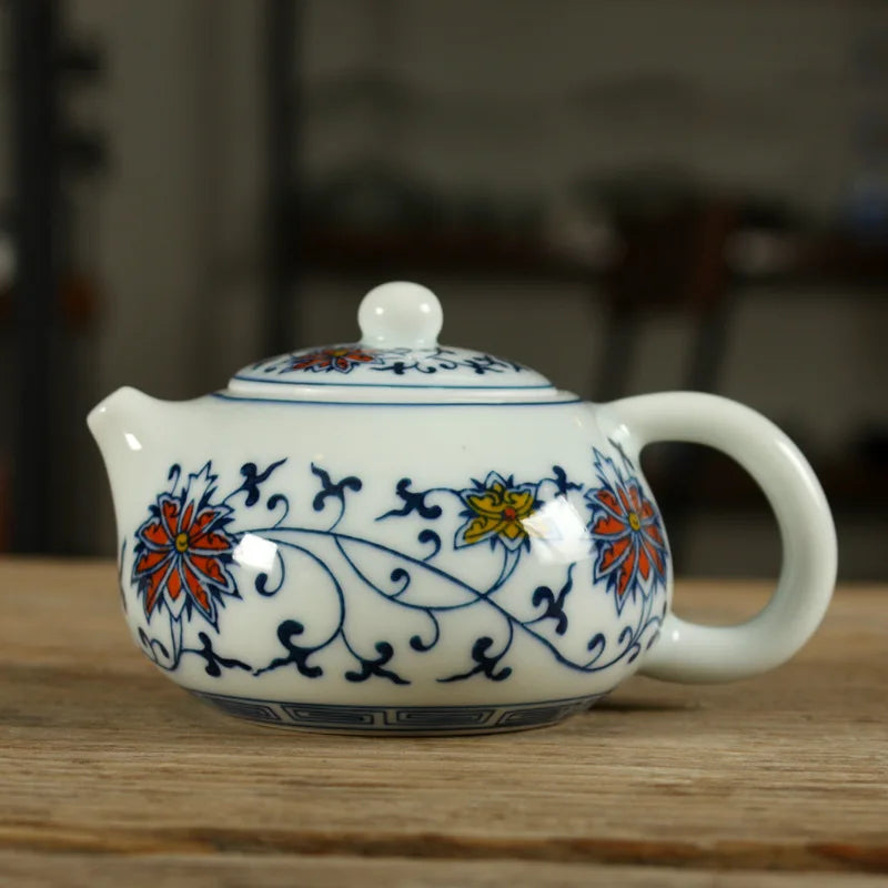 Creative lovely small teapot 150ML ceramic tea pot hand-painted blue-and-white porcelain teapot kung fu tea set