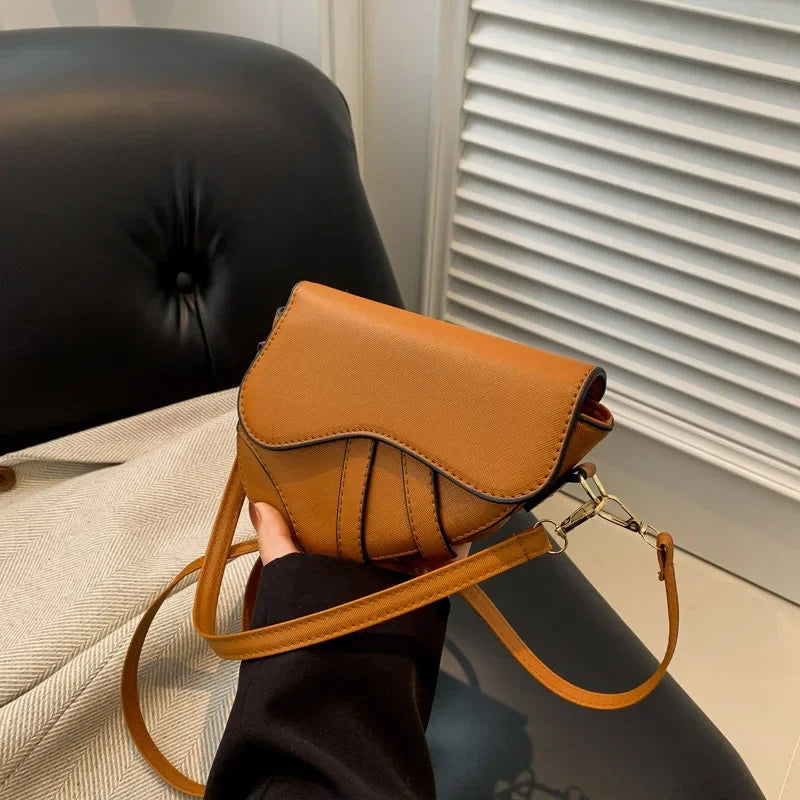 Crossbody Bag Trendy Saddle Bag 2024 New Simple Shoulder Bag Women Handbags Purse Luxury Designer Handbag