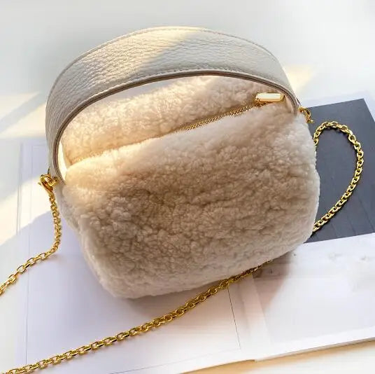 Crossbody shoulder bag 100% Lamb wool women's bag leather box bag Green lady carrying fluffy lunch box Korean soft leather bag
