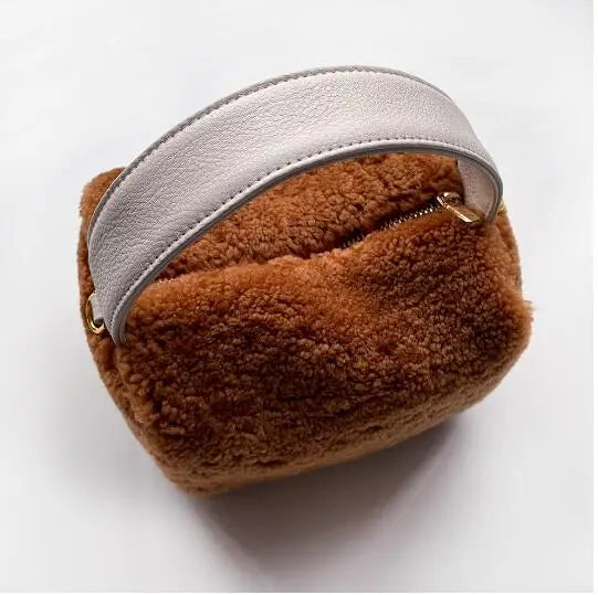 Crossbody shoulder bag 100% Lamb wool women's bag leather box bag Green lady carrying fluffy lunch box Korean soft leather bag