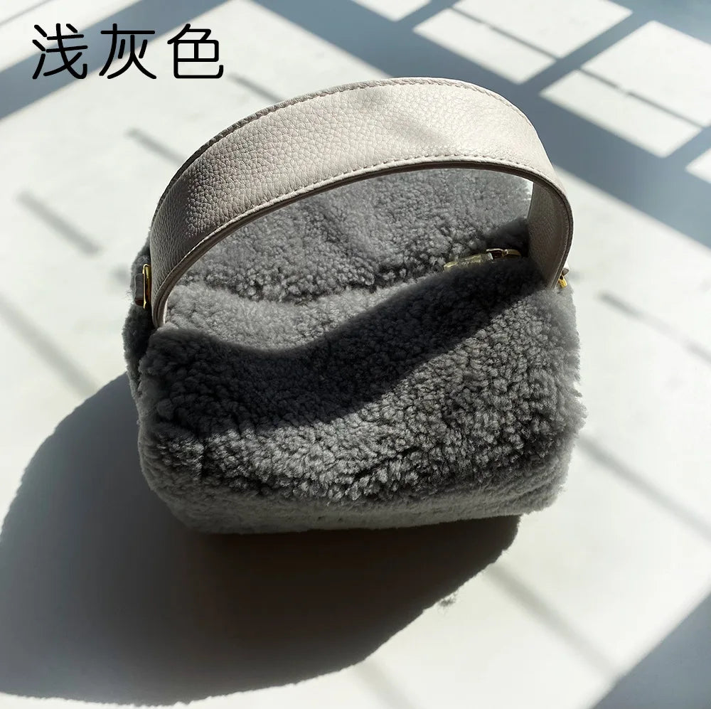Crossbody shoulder bag 100% Lamb wool women's bag leather box bag Green lady carrying fluffy lunch box Korean soft leather bag