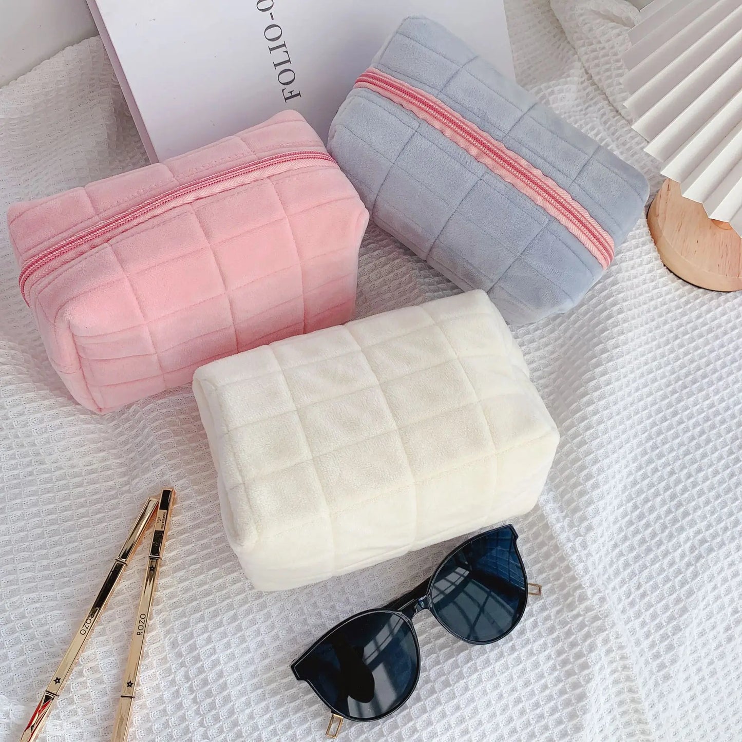 Cut Fur Makeup Bag for Women Travel Cosmetic Bag Solid Color Zipper Large Make Up Toiletry Bag Washing Beauty Case Necessaries