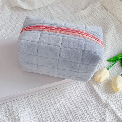 Cut Fur Makeup Bag for Women Travel Cosmetic Bag Solid Color Zipper Large Make Up Toiletry Bag Washing Beauty Case Necessaries