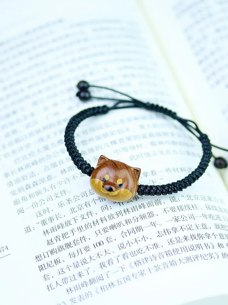 Cute Chai Dog Dog Wangcai Exquisite Wood Sandalwood Pendant Pendant Necklace Handmade Wood Carving Zhaocai Birthday Gift