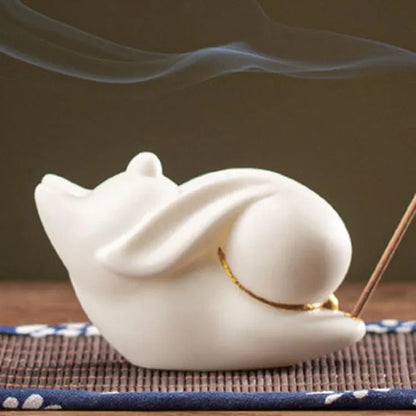 Cute Little Moon Rabbit Ceramic Incense Holder Cense Stick Rack Tea Pet Cover Lid Holder Living Room Home Decoration Ornaments