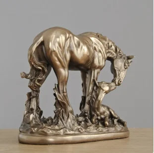 DEEP FEELINGS HORSE STATUE BRONZE HORSE ART SCULPTURE ABSTRACT ANIMAL FIGURINE RESIN CRAFTS HOME DECORATIONS WEDDING GIFT R1377