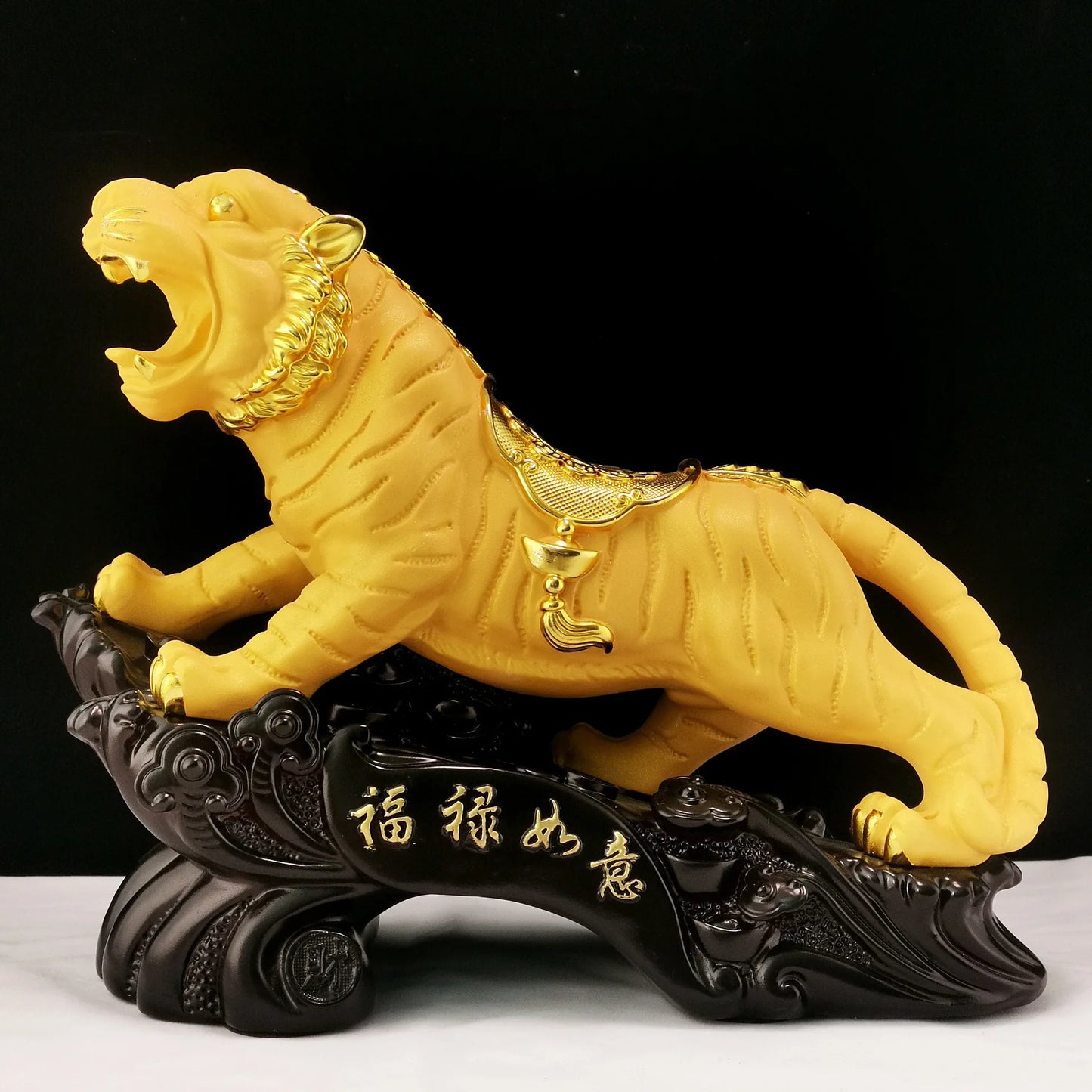 Divance resin fortune tiger ornaments town house year of the Tiger mascot move home desktop decoration opening gift