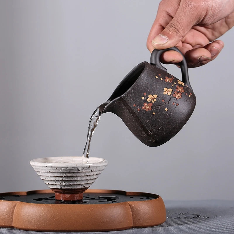 Drop shipping Authentic Yixing Purple Clay Fair Cup Master Hand-carved Plum Blossom Teacup Tea Set Accessories Master Cup 210ml