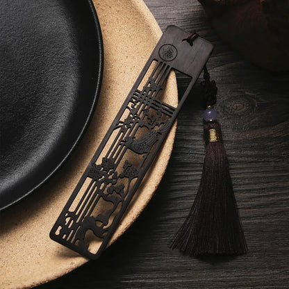 Ebony Wood 14cm Flower Hollow Out Bookmarks Classical Book Pendant Car Hanging Feng Shui Chinese Retro Style Home Decor