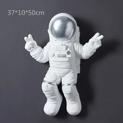 Europe originality Space astronaut Resin modern Home Hotel Wall Hanging Art Decoration decoration craft ornaments statue