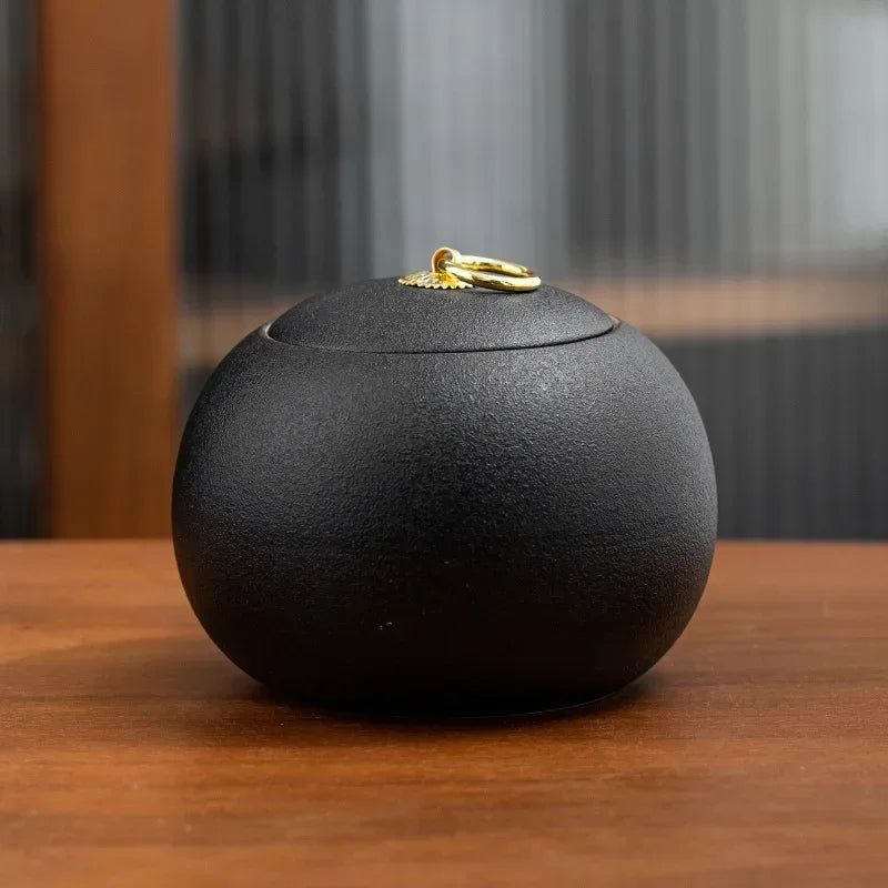 European Ceramic Tea Pot Ice Cracked Glaze Decor Seal Storage Jar with Lid Modern Living Room Desktop Candy Jars Home Decoration