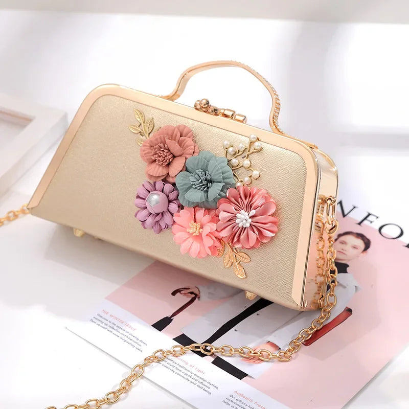Evening Bags Women Clutch High-end PU Leather Wedding Bridal Handbag Pearl Flower Fashion Chain Party Packs Bags 2024 Crossbody
