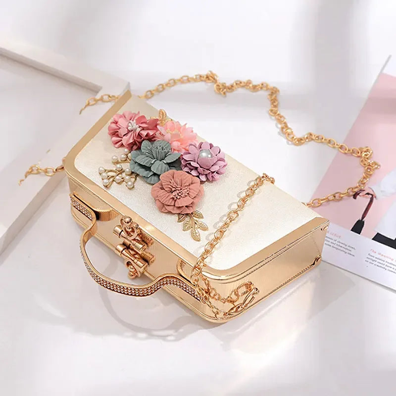 Evening Bags Women Clutch High-end PU Leather Wedding Bridal Handbag Pearl Flower Fashion Chain Party Packs Bags 2024 Crossbody