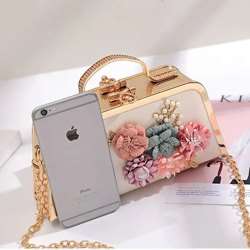 Evening Bags Women Clutch High-end PU Leather Wedding Bridal Handbag Pearl Flower Fashion Chain Party Packs Bags 2024 Crossbody