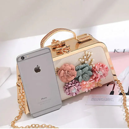 Evening Bags Women Clutch High-end PU Leather Wedding Bridal Handbag Pearl Flower Fashion Chain Party Packs Bags 2024 Crossbody