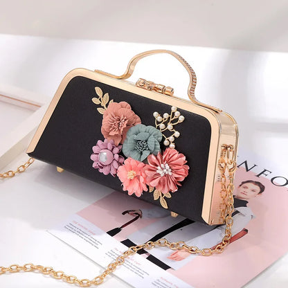 Evening Bags Women Clutch High-end PU Leather Wedding Bridal Handbag Pearl Flower Fashion Chain Party Packs Bags 2024 Crossbody