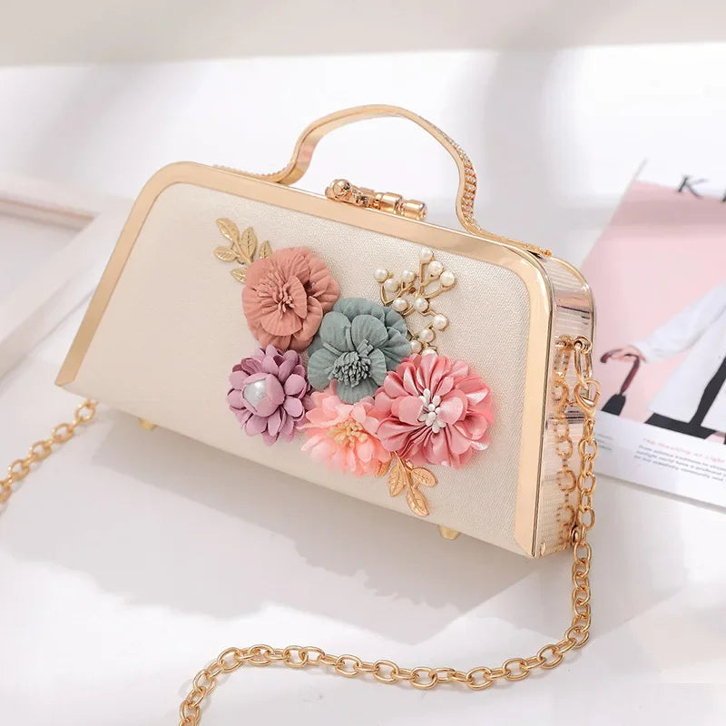 Evening Bags Women Clutch High-end PU Leather Wedding Bridal Handbag Pearl Flower Fashion Chain Party Packs Bags 2024 Crossbody