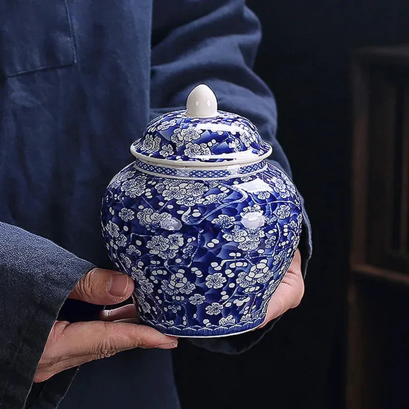 Exquisite Blue and White Porcelain Tea Jar Retro Ceramic Tea Storage Moisture-proof Tin Chinese Tea Accessories Coffee Container