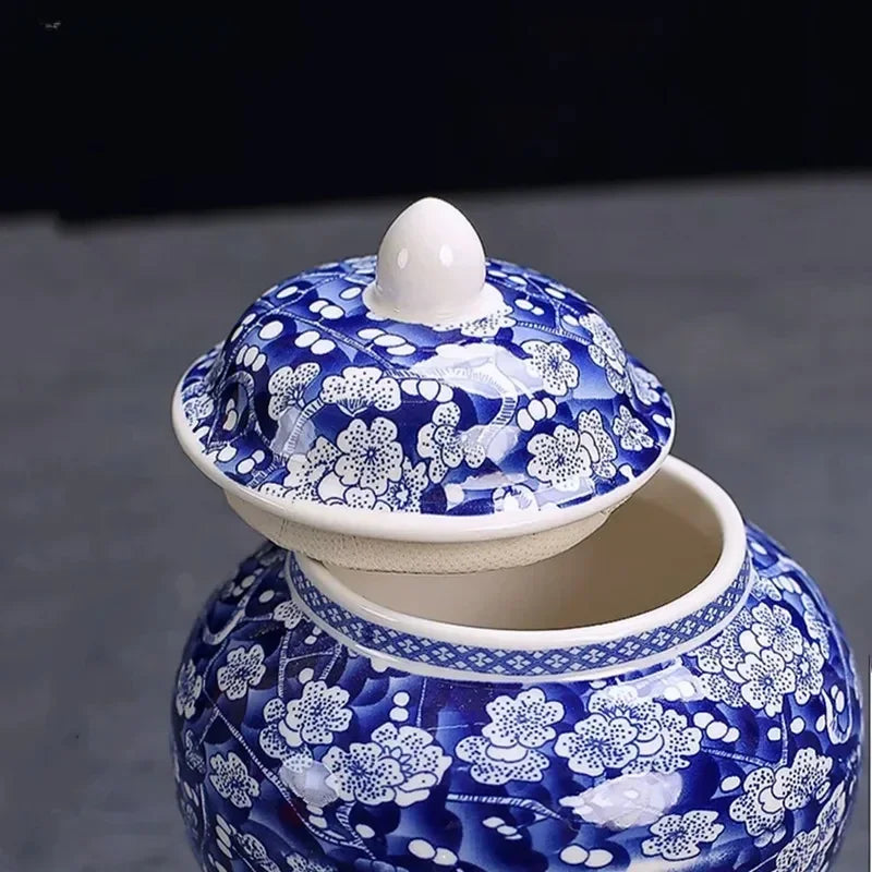 Exquisite Blue and White Porcelain Tea Jar Retro Ceramic Tea Storage Moisture-proof Tin Chinese Tea Accessories Coffee Container