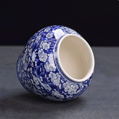 Exquisite Blue and White Porcelain Tea Jar Retro Ceramic Tea Storage Moisture-proof Tin Chinese Tea Accessories Coffee Container
