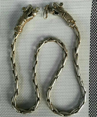 Exquisite China Old National Style Tibet Silver Handwork Loong Head Amulet Auspicious Necklace Statue