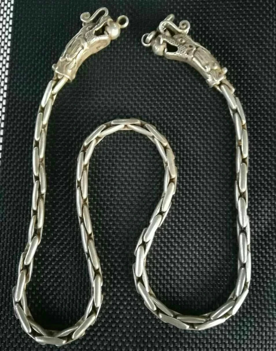 Exquisite China Old National Style Tibet Silver Handwork Loong Head Amulet Auspicious Necklace Statue