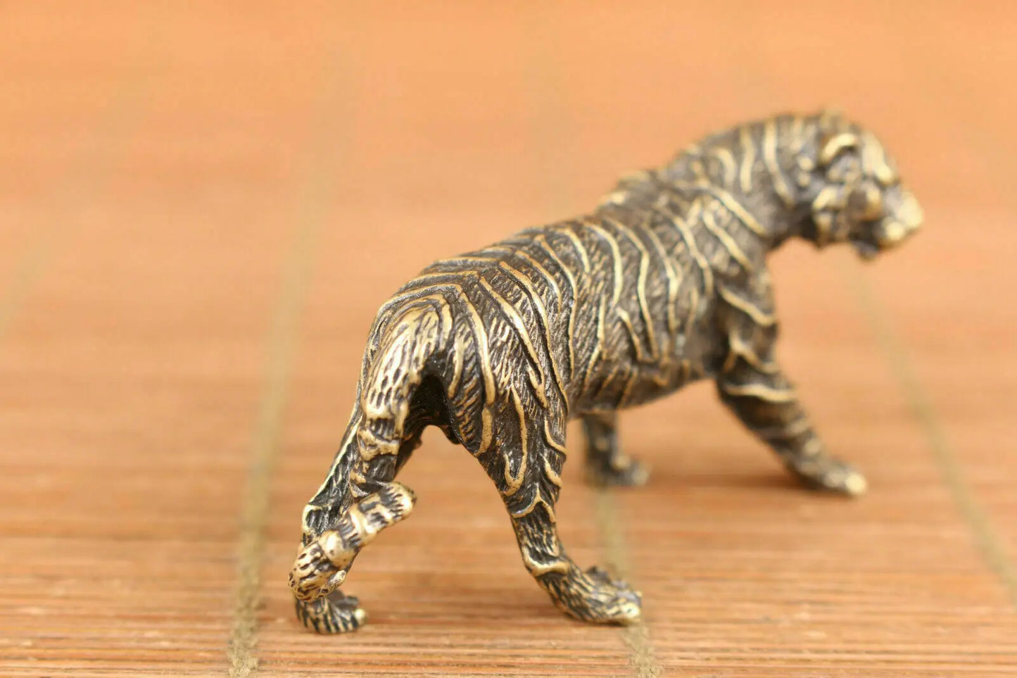 Exquisite Chinese Old Bronze Art Tiger Statue Figure Collectable Living Room Decoration Home Gift