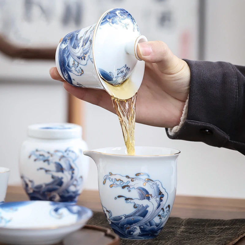 Exquisite Enamel Ceramics Gaiwan Outline In Gold White Porcelain Tea Tureen Teacup Household Tea Set Chinese Cover Bowl