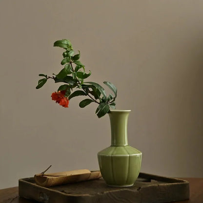 Exquisite Song Dynasty Style Bean Green Glaze Ceramic Vase for Tea Table Decoration