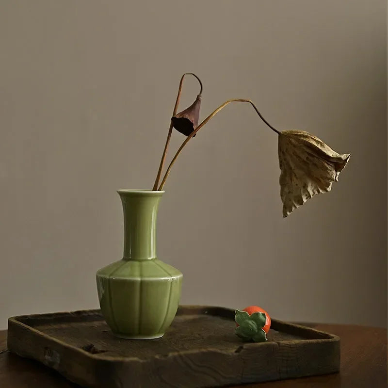 Exquisite Song Dynasty Style Bean Green Glaze Ceramic Vase for Tea Table Decoration