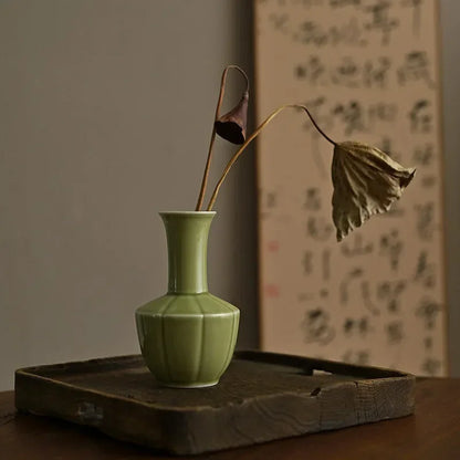 Exquisite Song Dynasty Style Bean Green Glaze Ceramic Vase for Tea Table Decoration