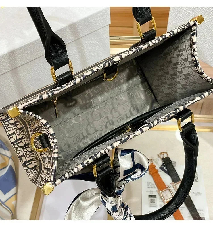 Famous Designer Luxury Brand Women Leather Handbags High Quality Embroidery Large Capacity Casual Totes Fashion Shoulder Bags