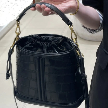 Fashion Casual Bucket Bag Large Capacity Contrast Color Single Shoulder Crossbody Bags Versatile Commuter Handbags Purse Clutch
