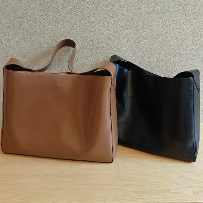 Fashion Large Capacity Tote Bags Women Casual Soft Oil Wax Leather Shopper Travel Bag All-match Practical Underarm Bolsos Mujer