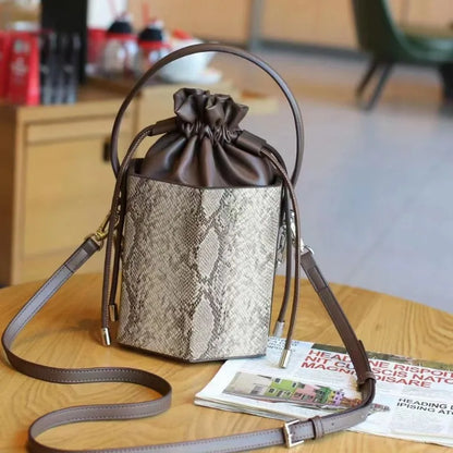 Fashion Niche Designer Bucket Bag Versatile Large Capacity Drawstring One Shoulder Crossbody Bags 2024 New All-match Handbags