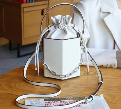 Fashion Niche Designer Bucket Bag Versatile Large Capacity Drawstring One Shoulder Crossbody Bags 2024 New All-match Handbags