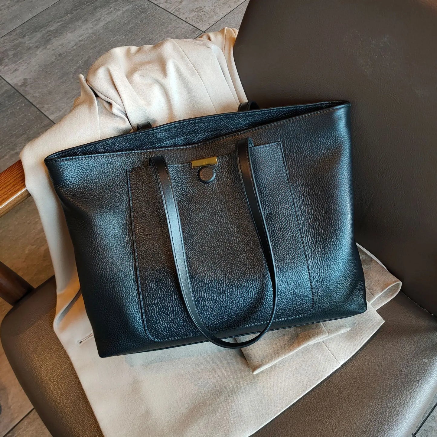 Fashion Simple Commuter Handbags 2024 New Elegant All-match Large Capacity Tote Bags One Shoulder Portable Versatile Travel Bag