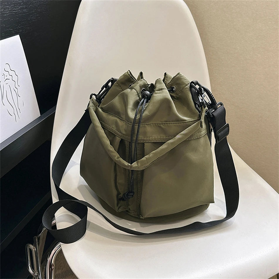 Fashion Women Handbags Waterproof Nylon Shoulder Bags Large Capacity Crossbody Bags for Women Portable Drawstring Bucket Bag Sac