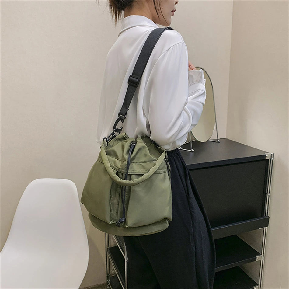 Fashion Women Handbags Waterproof Nylon Shoulder Bags Large Capacity Crossbody Bags for Women Portable Drawstring Bucket Bag Sac