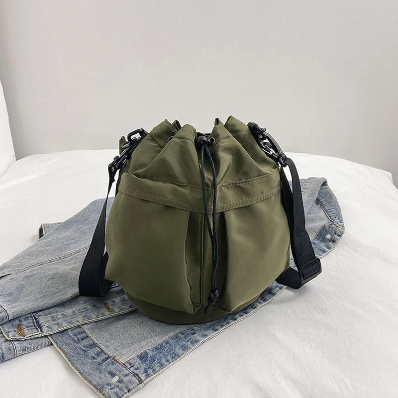 Fashion Women Handbags Waterproof Nylon Shoulder Bags Large Capacity Crossbody Bags for Women Portable Drawstring Bucket Bag Sac
