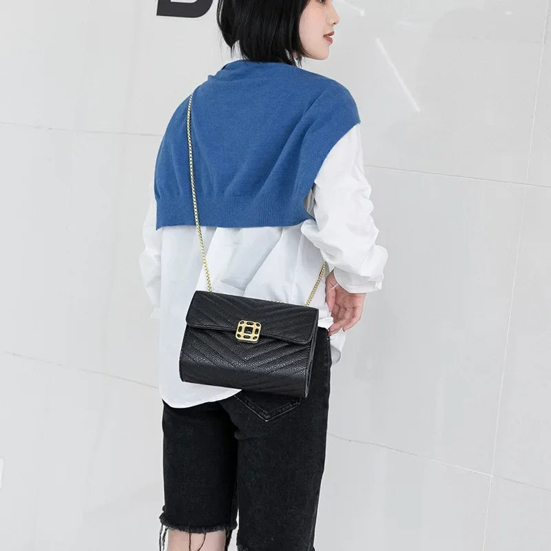 Fashionable Women's Bag 2024 Summer New Niche Design Chain Shoulder and Versatile Crossbody Bag Handbag