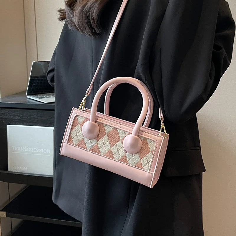 Female Spring 2024 new niche design crossbody bag for women's handheld diamond grid small square bag