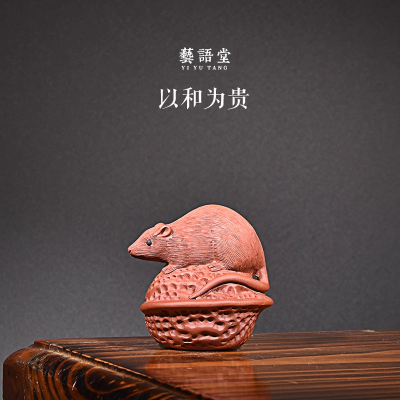 Fine Zisha Mouse Year Tea Ornaments Walnut Mouse Handmade Supportable Decoration Supportable Tea Play with Harmony as Your Price