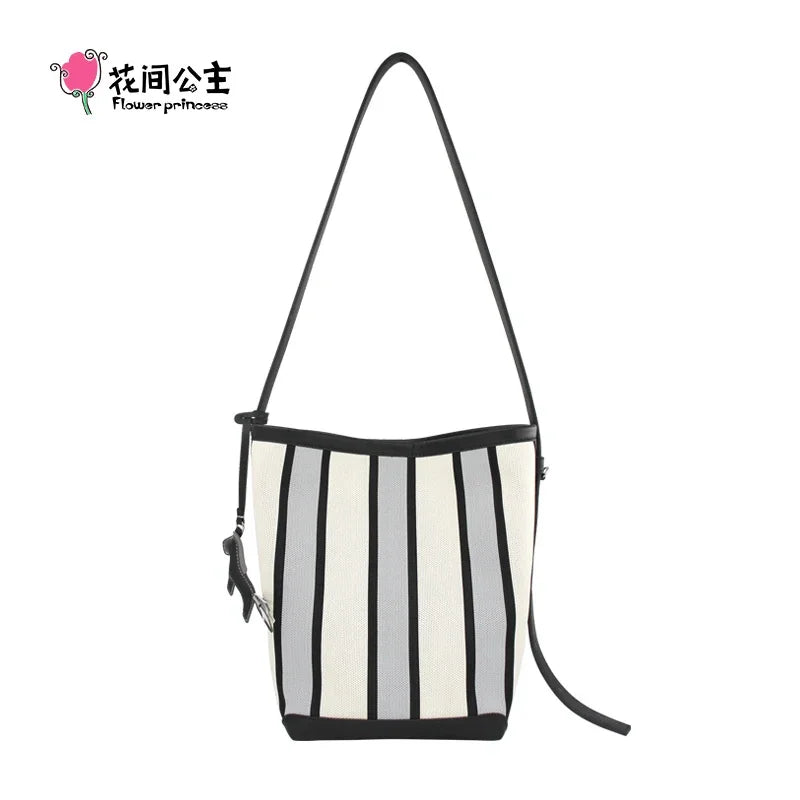 Flower Princess Journey Women's Bag 2024 Trend Commuting Fashion Knitted Bucket Tote Female New in Crossbody Bags for Women