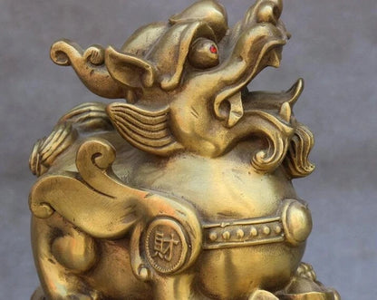 Folk Chinese FengShui Brass Wealth Kylin PiXiu Lion Unicorn Sit Yuanbao Statue
